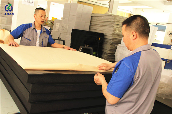 五周泡綿|反復(fù)打樣確認(rèn)，只為“精益求精”