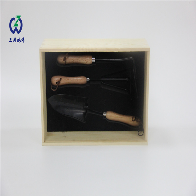 木質(zhì)園藝工具禮盒：EVA 泡棉內(nèi)襯的質(zhì)感融合與工具防護